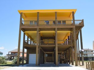 971 S Stingaree Dr, Crystal Beach, TX 77650