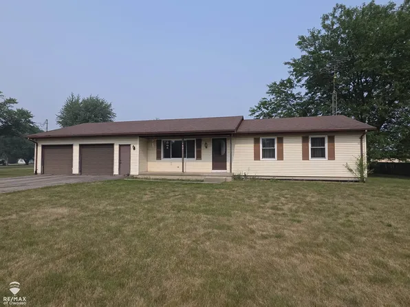 142 Stanley Dr, Corunna, MI 48817
