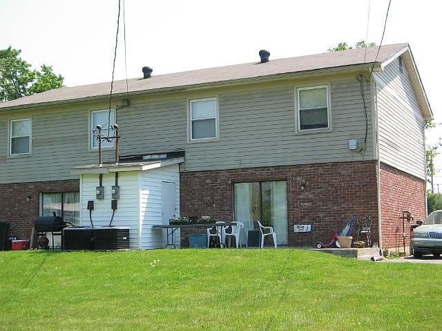 2nd image of 420 Schenkel Ln #422