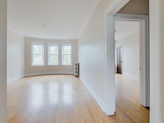 2nd image of 1919 W Estes Ave APT 2N