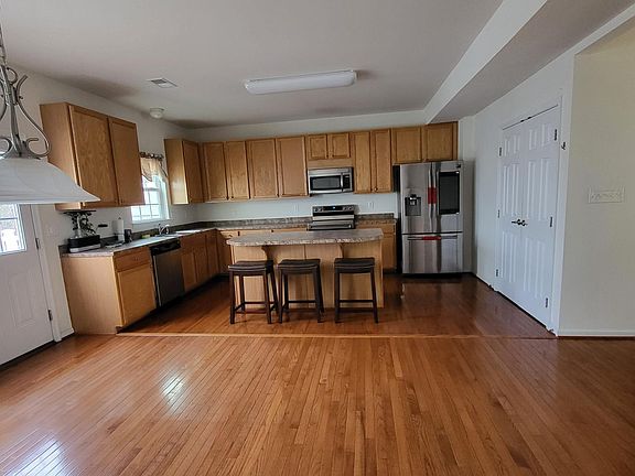 Kitchen/ Dining room