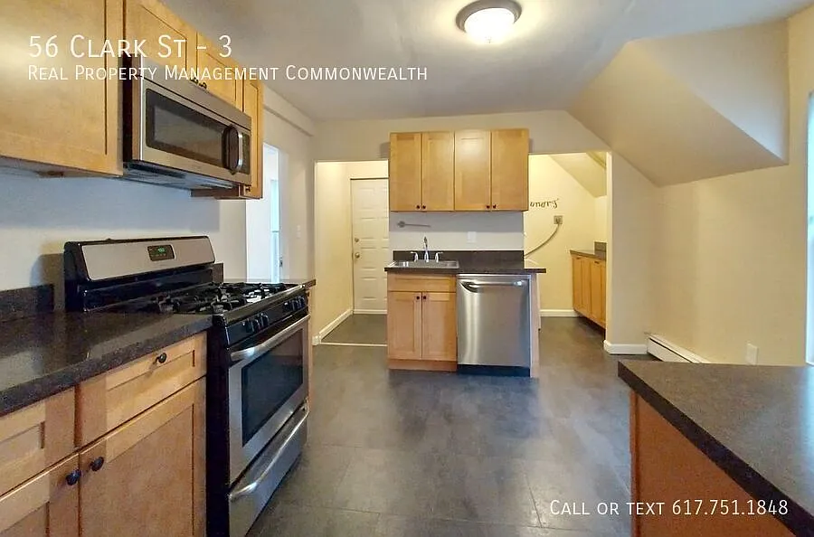 Building Photo - 56 Clark St #3