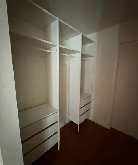 2nd Bedroom closet