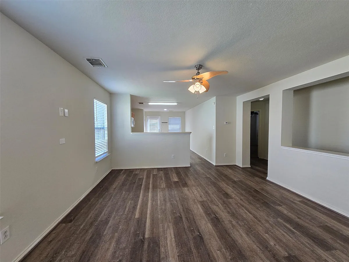 Building Photo - 6527 Fairbrook Park Ln