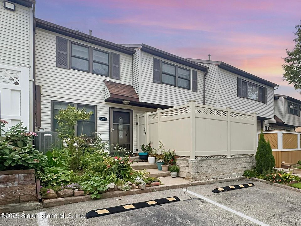 2nd image of 28 Alcott St