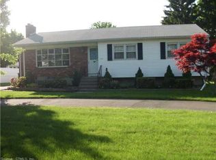 359 Shingle Hill Rd, West Haven, CT 06516