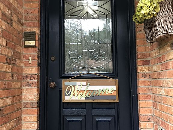 3rd image of 7605 Brook Forest Dr