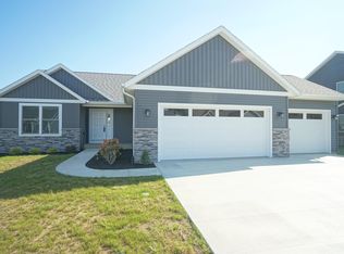 540 N Eastfield Cir, Milford, IN 46542