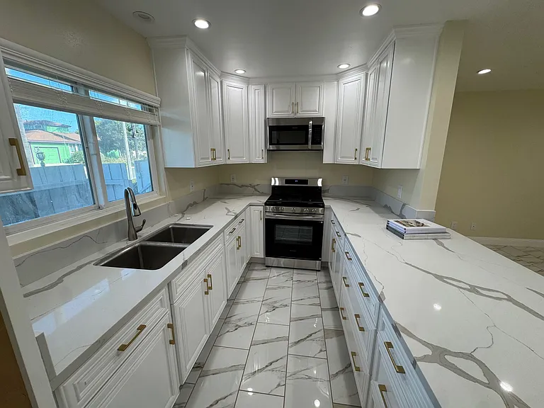 628 Empire Ave #628 — Photo 5