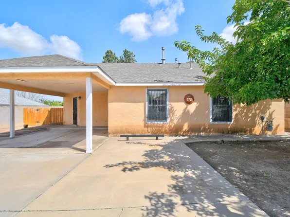 715 Kinley Ave NE, Albuquerque, NM 87102