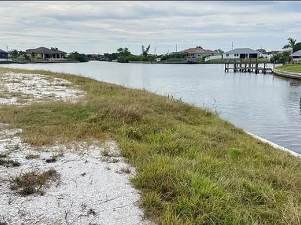 1802 NW 32nd Pl, Cape Coral, FL 33993