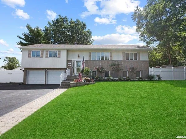 234 Manhasset Street, Islip Terrace, NY 11752