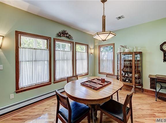 4th image of 299 Sterling Pl