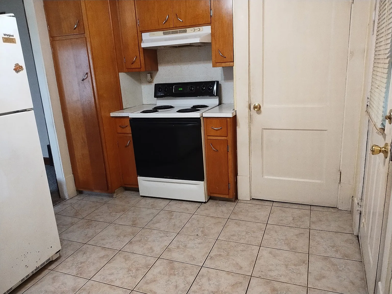 2 bed, 884 sqft, $1,200 — Photo 4