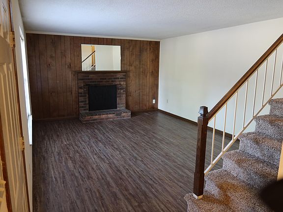 3rd image of 9005 Creekside Ln APT A