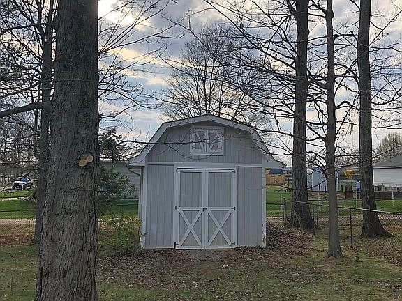 4th image of 603 Woodcrest Dr