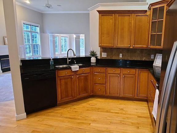 5th image of 5275 Fieldstone Dr
