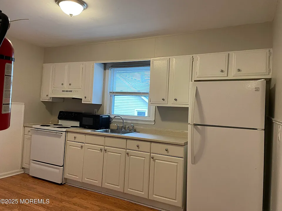159 Port Monmouth Rd #2