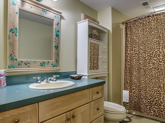 5th image of 17155 Penny Ln