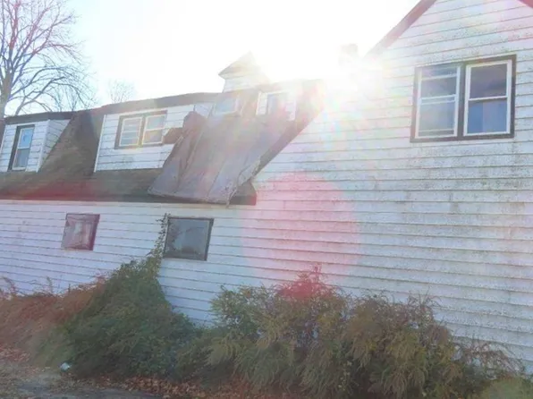 207 Pond Xing, Lawrence, NY 11559