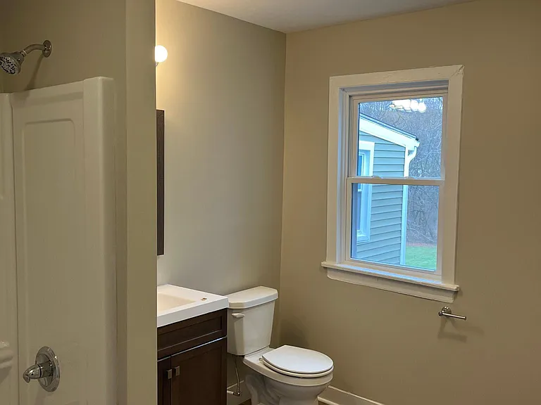 29 E Main St — Photo 7
