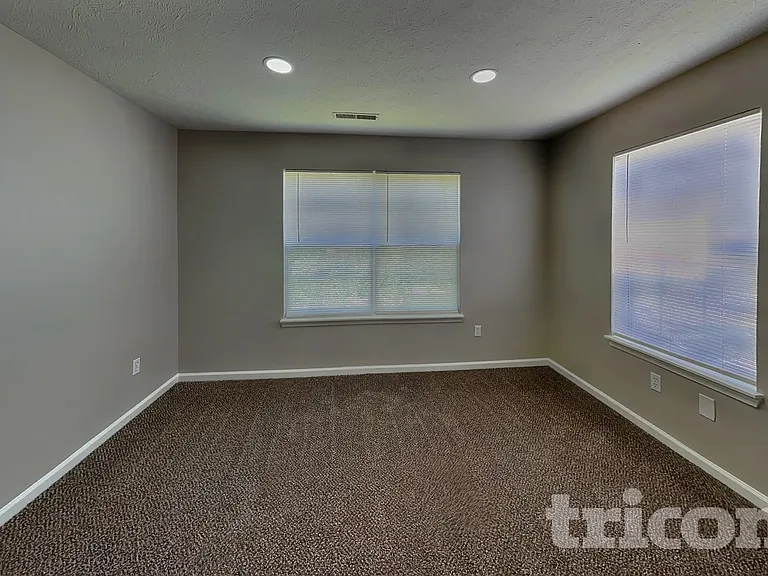 176 Heartwood Hl — Photo 6