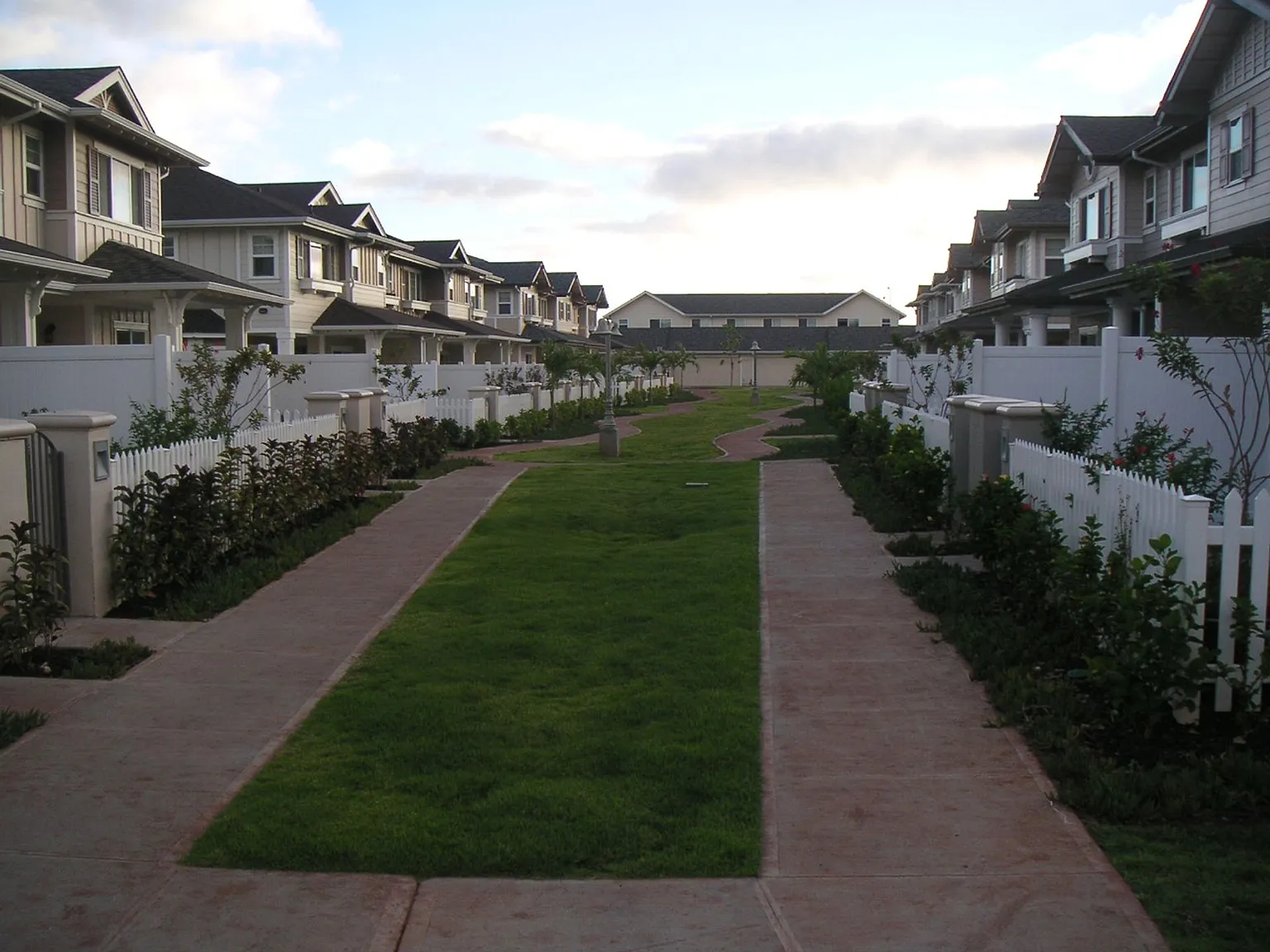 Spinnaker Townhomes at Ocean Pointe — Photo 2