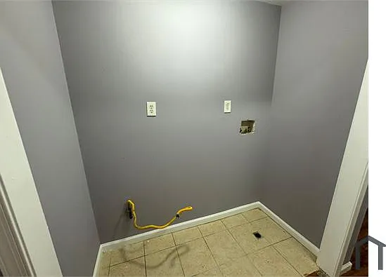 327 W Runyon St #1 — Photo 8