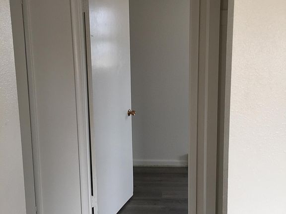 4th image of 502 Crawford St