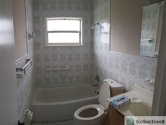 5th image of 1106 NW 14th Ct