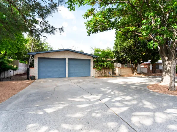 8138 Avenida La Prestina NE, Albuquerque, NM 87109