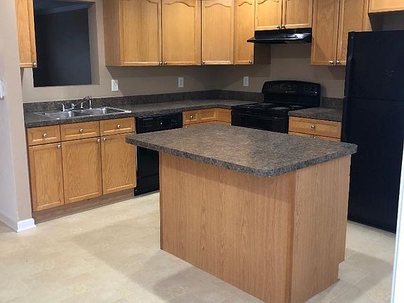 2nd image of 103 Aero St