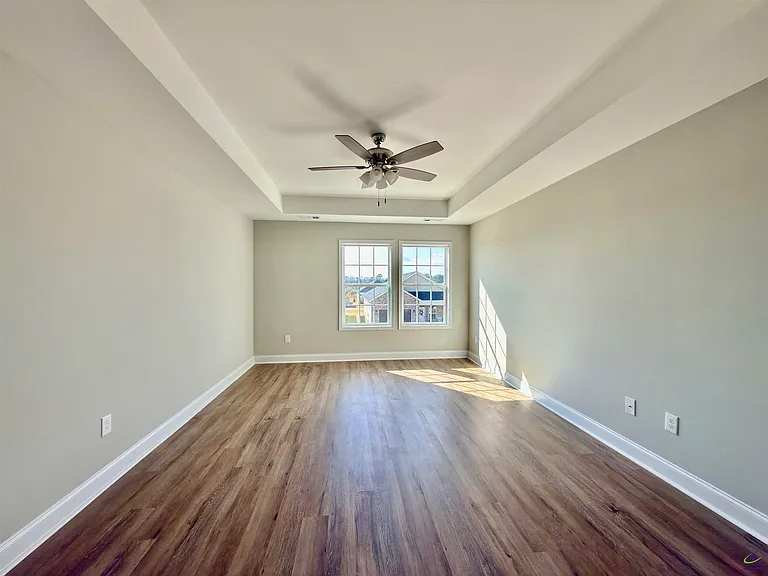 212 Beau Claire Cir — Photo 38