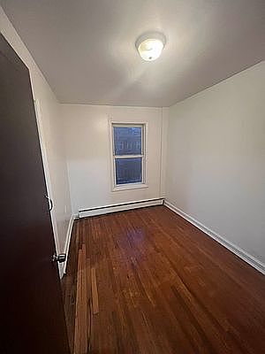 3rd image of 295 Clifton Pl #2