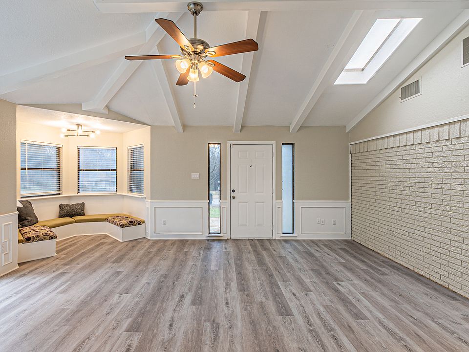 1st image of 209 Jefferson Ave