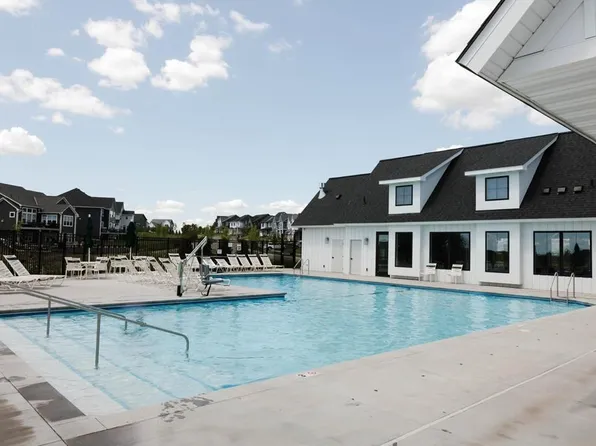 5385 Gestach Ln, Chaska, MN 55318