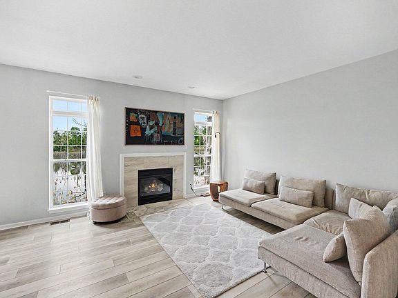 4th image of 174 Burwyck Park Dr