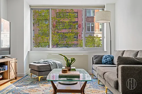 520 W 23rd St #2C Photo 1 520 W 23rd St #2C Photo 1