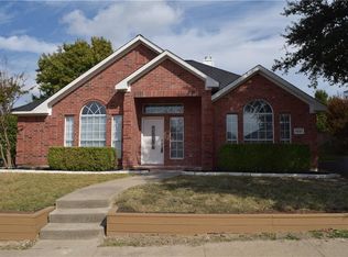 1821 Ambrose Dr, Rowlett, TX 75089