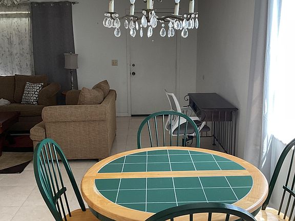 3rd image of 192 Flanders Drive