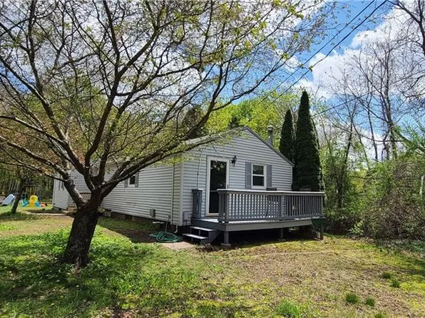 380 School St, North Kingstown, RI 02852