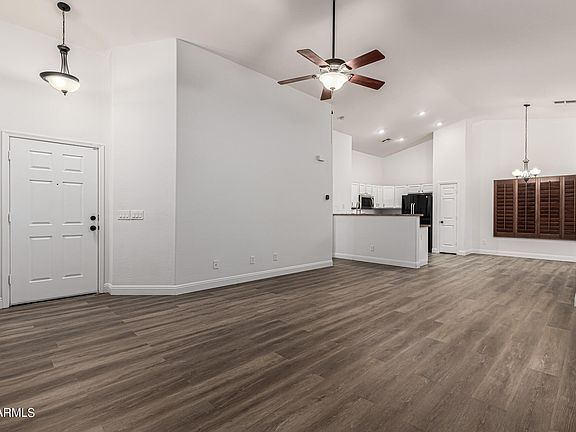 3rd image of 10147 W PRESTON Lane