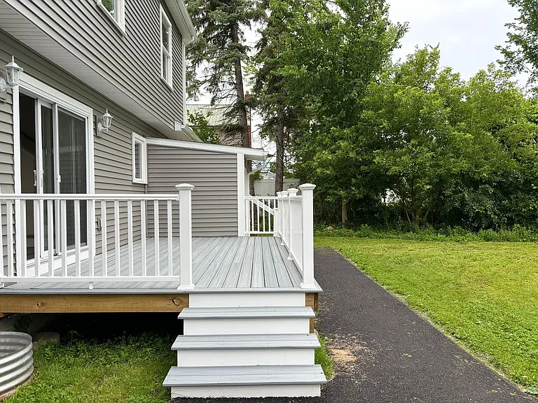 47 Russell St — Photo 3