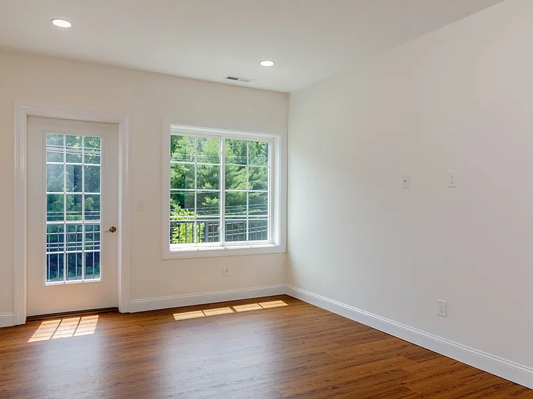 150 State Rd E #3 — Photo 13