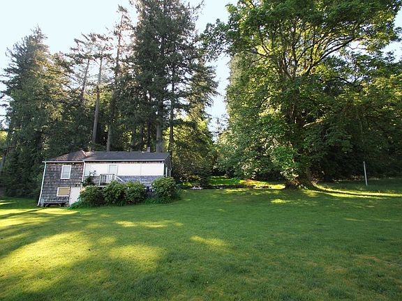 3rd image of 10348 Kopachuck Dr NW
