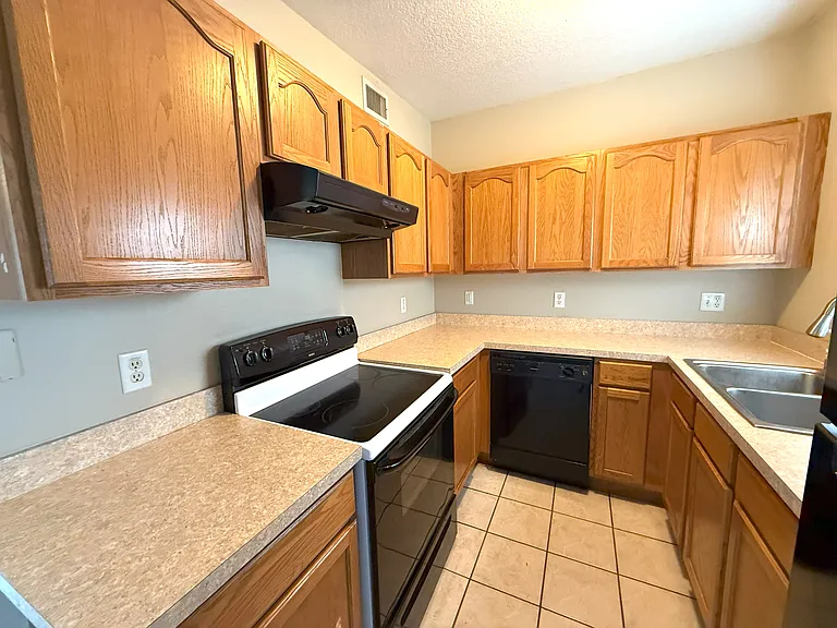 4850 Sutton Ave — Photo 8