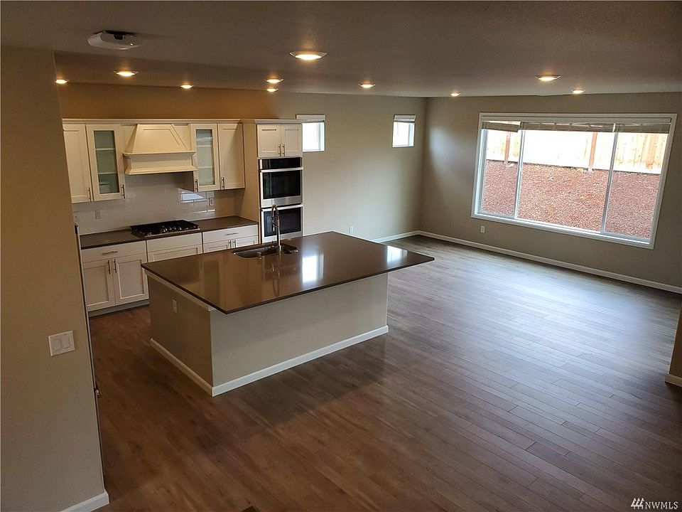 2nd image of 25812 203rd Avenue Southeast