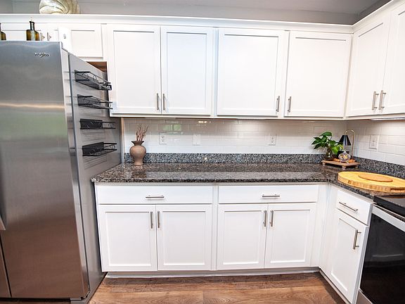 5th image of 275 Millen Dr