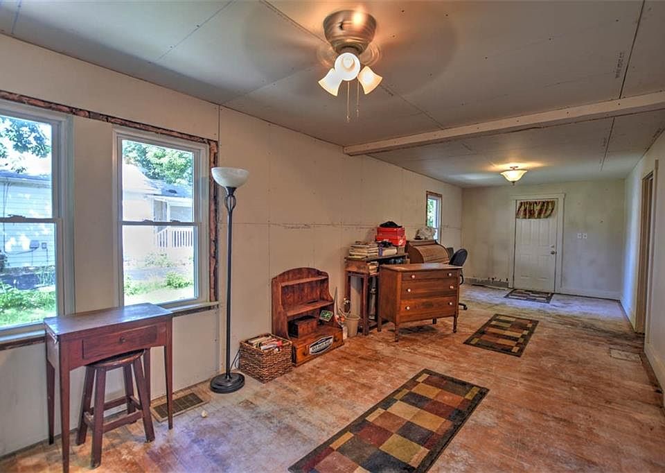 3885 E Cerro Gordo St, Decatur, IL 62521 Zillow