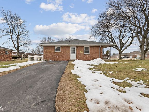 3rd image of 291 Meadow Dr #293